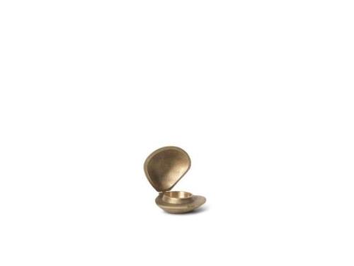 ferm LIVING - Clam Candle Holder Brass