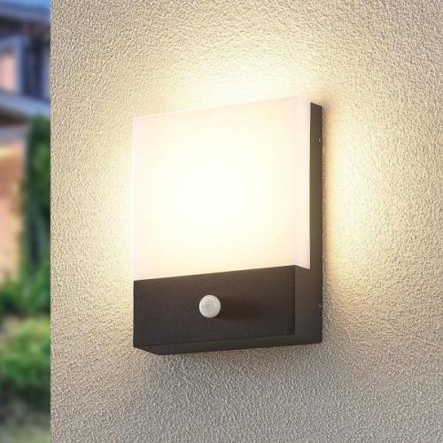 Lindby Vanira udendørs LED-væglampe med sensor