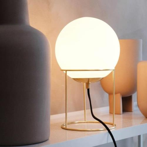 Dyberg Larsen bordlampe Madrid, opal/messingfarvet, 34 cm