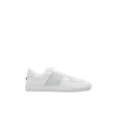 Hvide sneakers med logo-patch