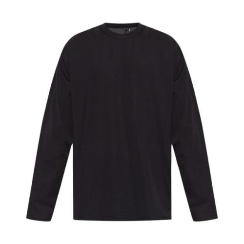 Long-sleeved T-shirt