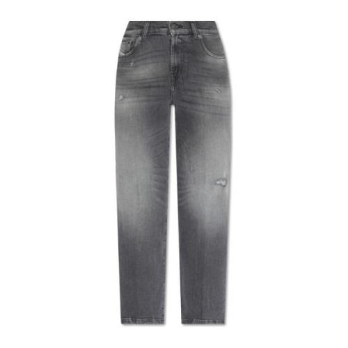 ‘2000 WIDEE L.32’ jeans