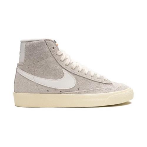 Vintage Blazer Mid Sneakers