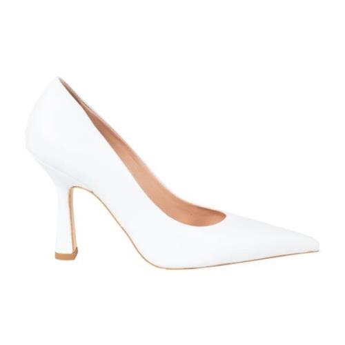 Elegant Slip-On Spidse Pumps