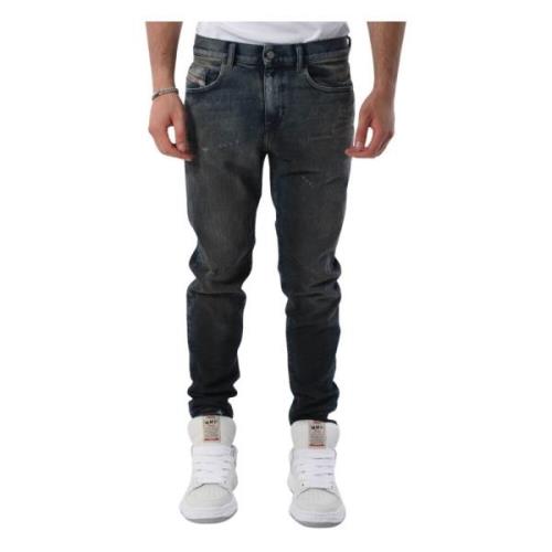 Slim Fit Destroyer Jeans