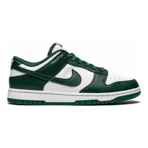 Retro Dunk Low Sneakers