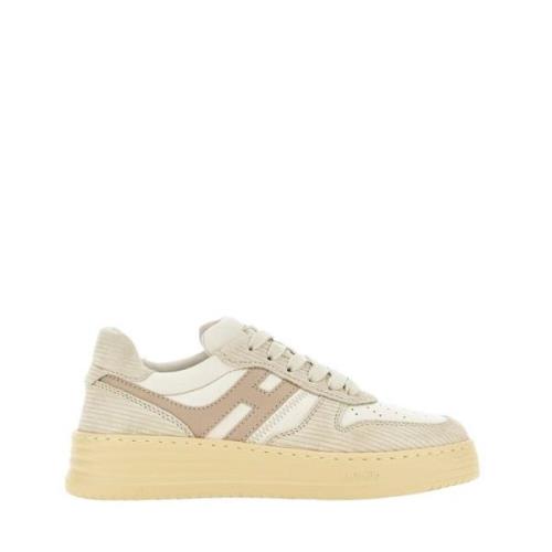 Beige Ruskind Sneakers med Hvid Læderdetaljer