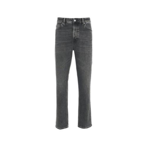 Grå Jeans AW24 Model Gentle Wash