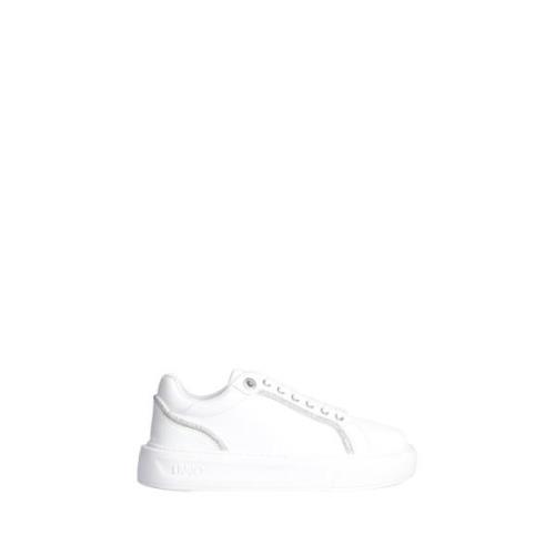 Hvide Sneakers Chic Stil