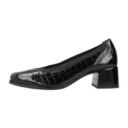 Elegant Salon Pumps