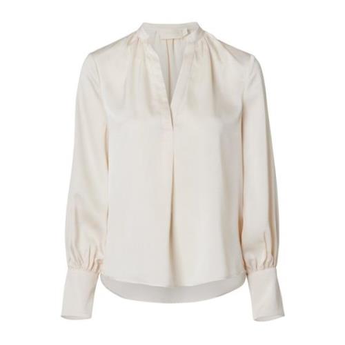 Elegant Willow Blouse