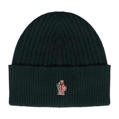 Ribbet uld beanie med logo patch