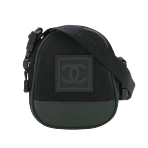 Pre-owned nylon chanel-tasker