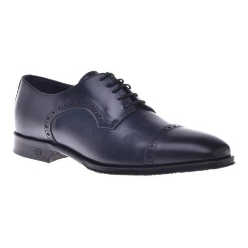 Lace-ups in dark blue leather