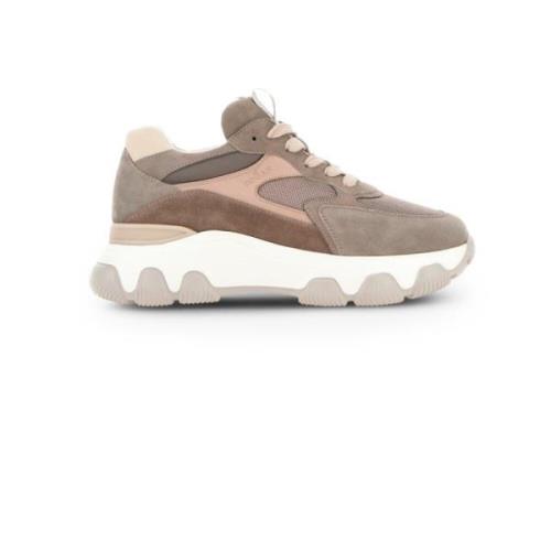 Nude og Ristede Sneakers