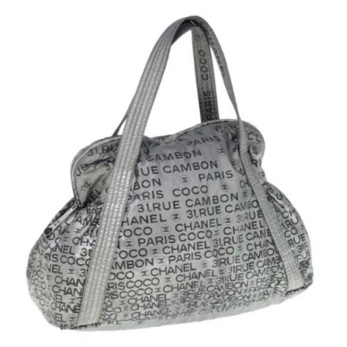 Pre-owned nylon chanel-tasker