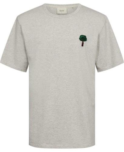 Forét Tree Tshirt Mand Snow Melangã Kortærmede T-shirts Str L - hos Ma...