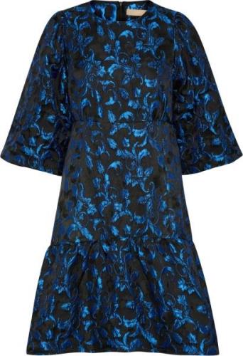 Culture Cuastro Dress Kvinde Blue Flower Korte Kjoler Str L - hos Maga...