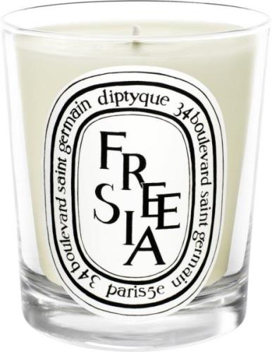 Diptyque Freesia Scented Candle Kvindeduft 190 G - Duftlys hos Magasin