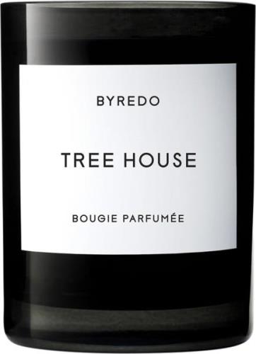 BYREDO FC Tree House Kvindeduft 240GR - Duftlys hos Magasin