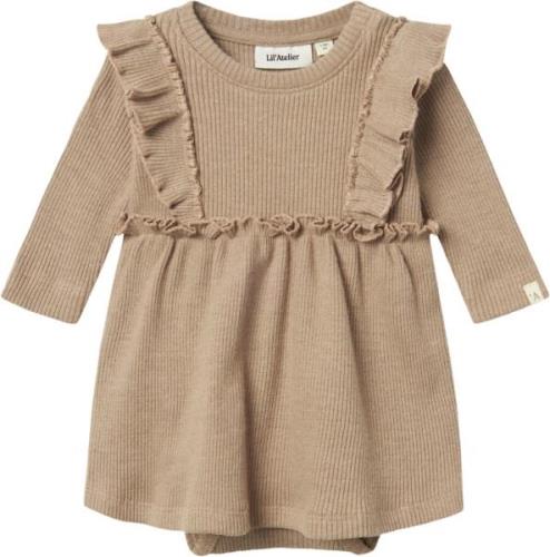 Lil' Atelier Nbfsophia SIN LS Body Dress LIL Str 68 - Rugby Tan Kjoler...