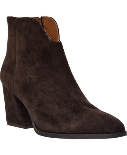 A pair Elegant Western Kvinde Brown Støvletter Str 38 - hos Magasin