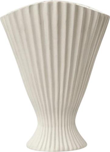 ferm LIVING Fountain Vase Off-white Off-white Str ACCESSORIES - Vaser ...